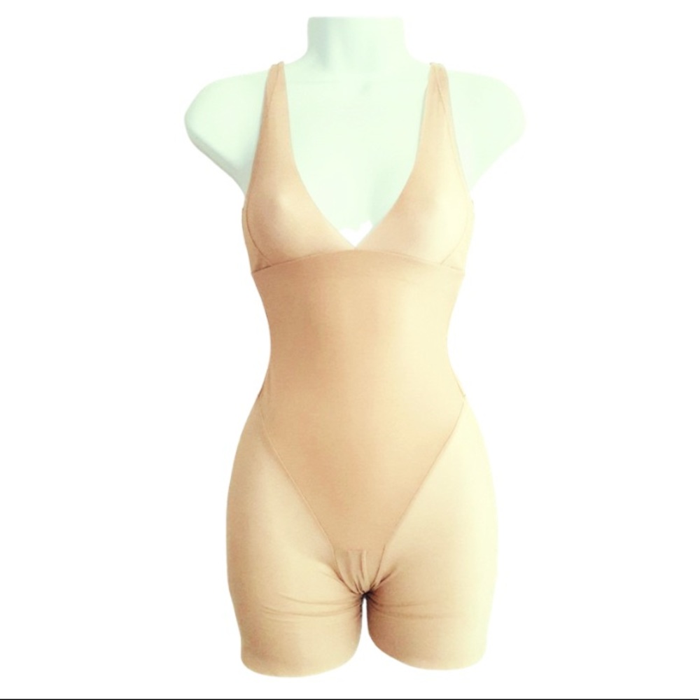 Flexees 27701 medium shapewear Bodysuit NWOT